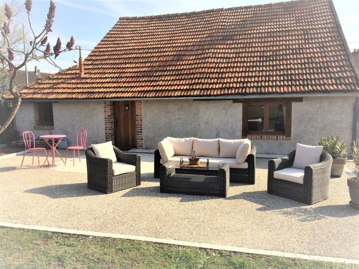 Gite De Sologne "Les Galoches" Dhuizon ภายนอก รูปภาพ