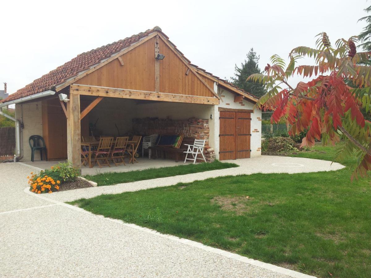 Gite De Sologne "Les Galoches" Dhuizon ภายนอก รูปภาพ